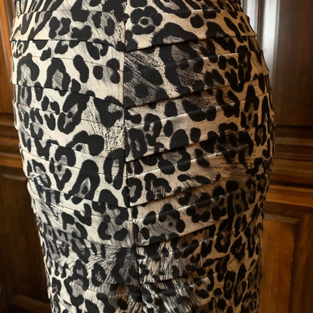 Cache Animal Print Dress - Picture 4 of 8